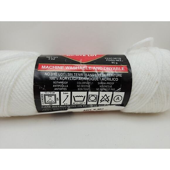 RED HEART SUPER SAVER in White 311 3oz No Dye Lot 100% Acrylic Worsted 4 PLY USA - Picture 3 of 7